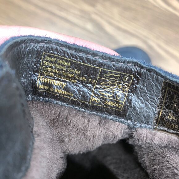 Josef Seibel Daphne 50 Bootie Navy Blue Jeans Suede Heel Womens Size 40 / 9 - Picture 12 of 12